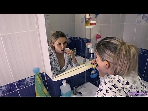 ❤️ פריצה עם צעירים בפיג'מה מסתיימים אוראלי בהצטיינות בתחת - לי שחור ️ פורנו יפה ב-iw.nastypornpics-com.ru ❌️❤